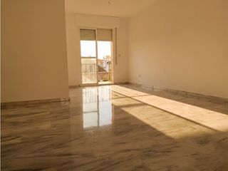 Alquiler Piso  Plaza vista alegre. 4 habitaciones, terraza y garaje en plaza de vistalegre