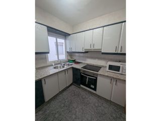 Location Appartement à Ciudad Jardín - Zoco. Encantador piso junto a la estación
