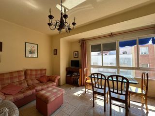 Miete Etagenwohnung in Ciudad Jardín - Zoco. Se alquila piso para estudiantes en ciudad jardín