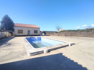Haus in El Higuerón. Oportunidad única en majaneque! te presentamos una espectacular