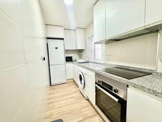 Rent Flat in Ciudad Jardín - Zoco. Piso ideal para estudiantes en ciudad jardín!