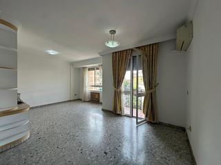 Miete Etagenwohnung in Ciudad Jardín - Zoco. Se alquila piso sin amueblar en ciudad jardín de larga duración