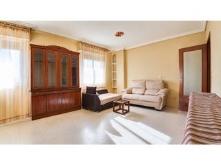 Appartement  Passatge maruja cazalla. Tu nuevo hogar está aquí! 3 dormitorios  garaje junto a carrefou