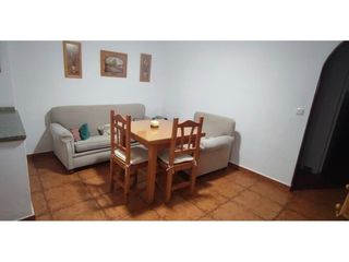 Affitto Appartamento  Calle julio pellicer. Se alquila en ciudad jardin para estudiantes,3 dormitorios, amue