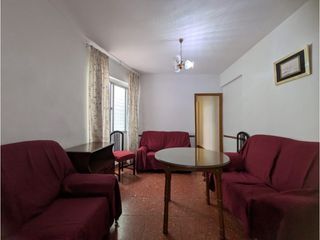 Miete Etagenwohnung in Ciudad Jardín - Zoco. Se alquila en ciudad jardin a estudiantes, 4 dormitorios, terraz