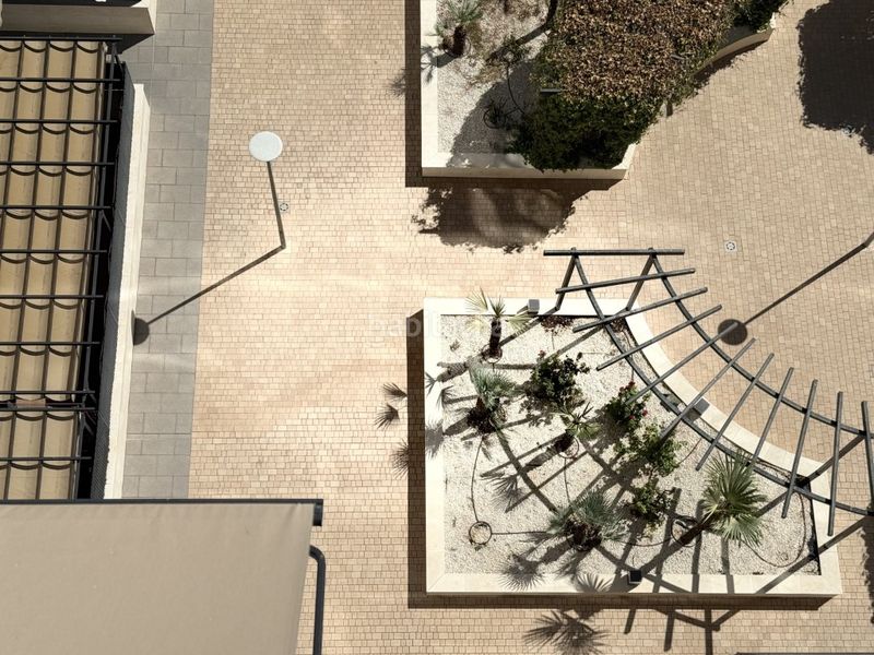 Foto 4d047291-2a2c-4455-85ba-0a16e77d2ecd. Appartamento con parcheggio piscina in Ciudad Jardín - Zoco Córdoba