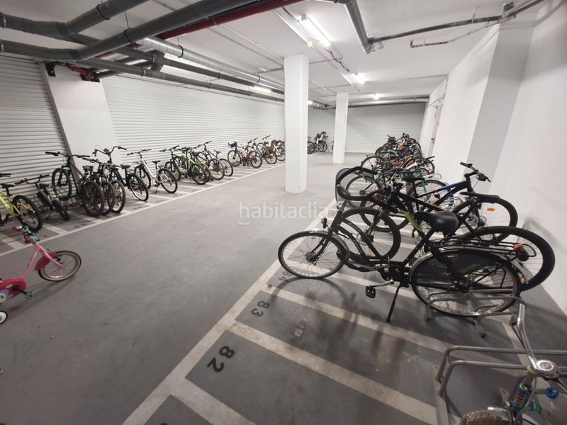 Foto dd7cfffa-dc7d-4d0c-86bb-783ea737876a. Appartamento con parcheggio piscina in Ciudad Jardín - Zoco Córdoba
