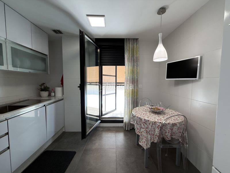 Foto fd551bdd-acb0-4da1-8d83-1ce1dfd214e9. Appartamento con parcheggio piscina in Ciudad Jardín - Zoco Córdoba