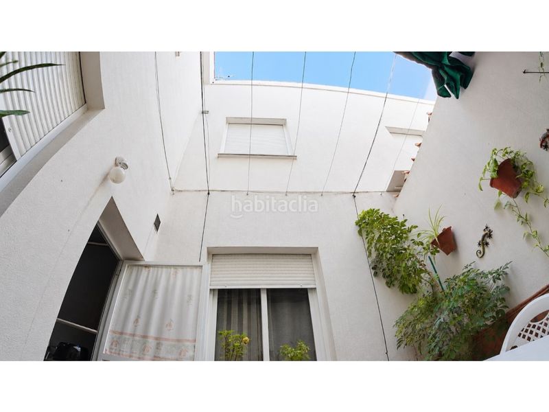 Foto dda49e6b-3c49-4b07-a7fd-a43abbe80789. Casa a schiera con parcheggio in Carlota (La)