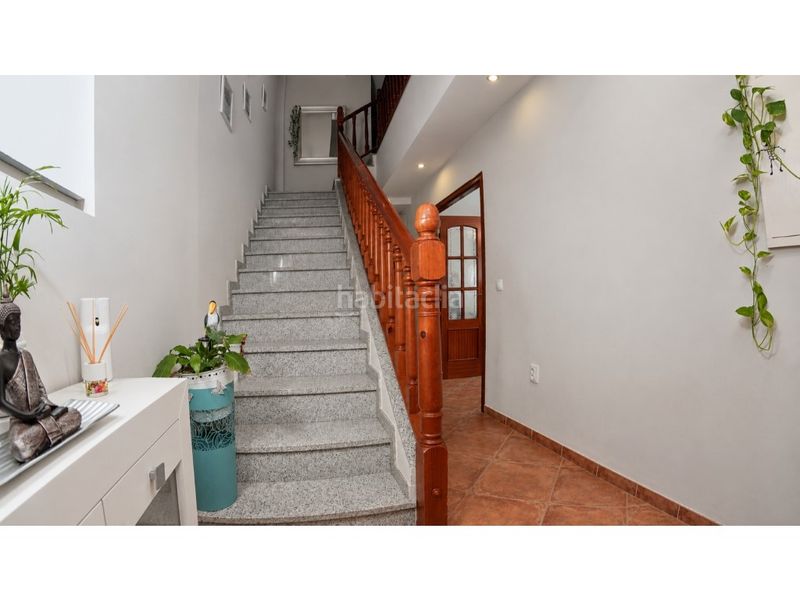 Foto e8c3e7a7-b150-48f1-9546-8693feb012bf. Casa a schiera con parcheggio in Carlota (La)