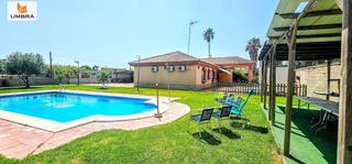 Xalet a Calle colonia caulina. Amplia parcela de 5.477 m con vivienda unifamiliar, piscina y es