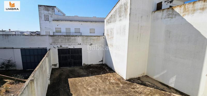 Foto 7898f2a9-c75a-4f69-801c-d6bf4d5fba47. Casa a calle sevilla 30 a Lebrija