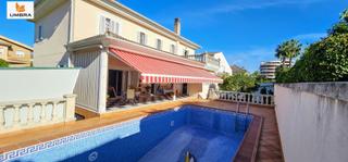 Xalet  Calle de montevideo. Chalet independiente con piscina en el altillo, jerez de la fron