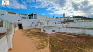 Casa a Medina Sidonia. Estupenda casa en venta en medina sidonia centro con garaje