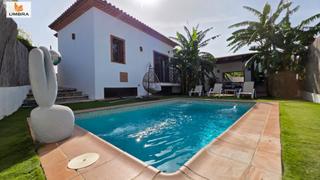 Xalet a Alamillo 1. Chalet con encanto andaluz  piscina privada  acabados de calidad
