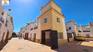Casa adosada en Camino camino de la residencia 34. Moderna casa pareada  155 m construidos  3 hab.  castillete  pat