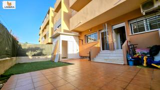 Apartament a Pedro miguel gonzalez quijano 7. Moderno piso en planta baja  2hab  1 hab. anexa  piscinas  patio
