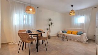 Casa a Calle chaflan 18. A estrenar  reforma integral 2025  5 hab  patio  terraza  azotea