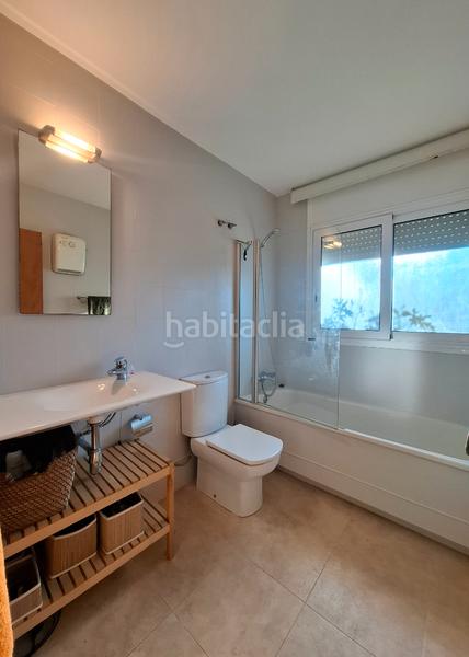 Foto 904d765c-963f-4094-9ee9-2262d63bc155. Casa adossada amb calefacció aparcament piscina a Pals