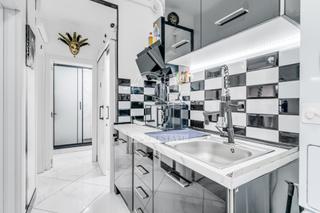 Etagenwohnung in Turó de la Peira. Piso ideal para inversores