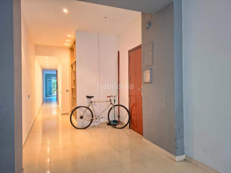 Foto 0790aa0c-eeb2-428e-8c04-dcbb7b1e7672. Local comercial local/vivienda en calle tranquila en Barcelona