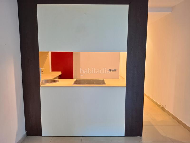 Foto 395915d1-3b5f-4dc5-9b15-6c0cc281cc25. Local comercial local/vivienda en calle tranquila en Barcelona