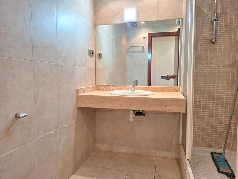 Foto 3ccd4362-e869-4c32-984d-609b2ff2e1a1. Local comercial local/vivienda en calle tranquila en Barcelona