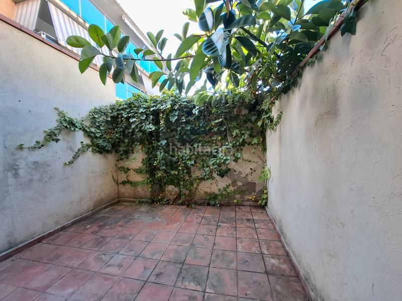 Foto 4b741840-1722-4aa1-aca4-ba404e2e7010. Local comercial local/vivienda en calle tranquila en Barcelona