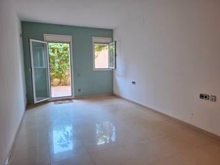 Local Comercial  Carrer de pinar del rio. Local/vivienda en calle tranquila