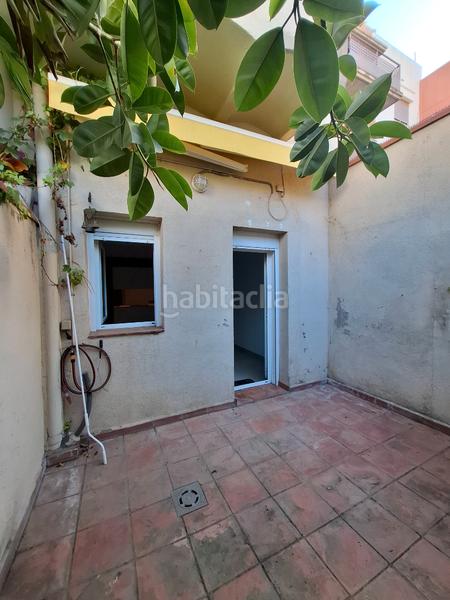 Foto e8acb553-e25c-408e-80b6-ef28dcd2830f. Local comercial local/vivienda en calle tranquila en Barcelona