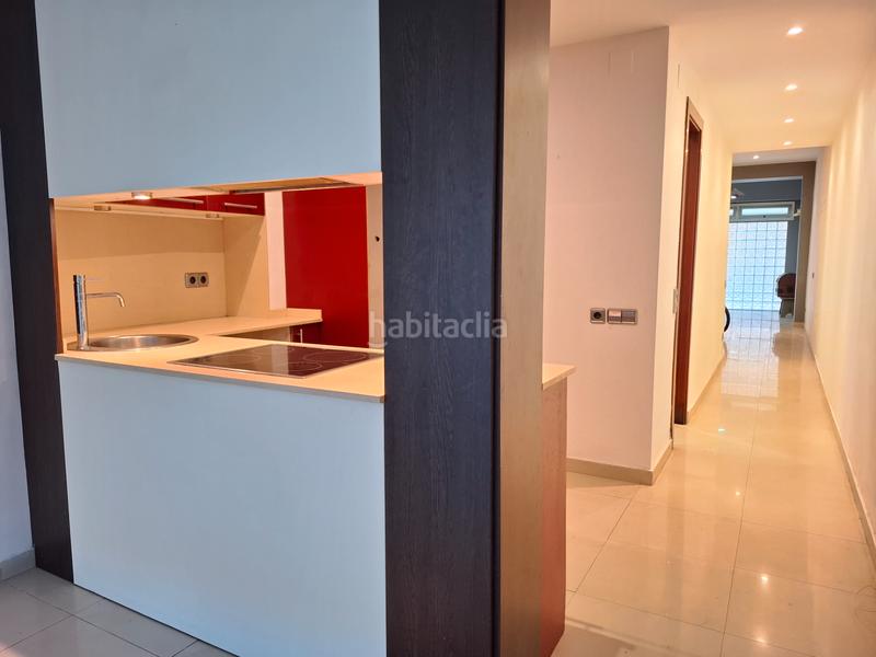Foto ea94ca7a-2ea8-4dff-8ea6-7b21037ebdda. Local comercial local/vivienda en calle tranquila en Barcelona