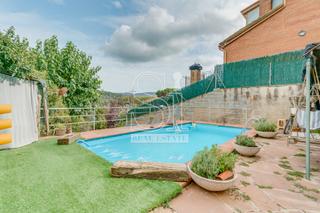 Casa a Montornès del Vallès. Casa rural con piscina a 25 min de barcelona 724 mts