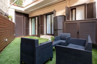 Pis  Carrer de la torre dels pardals. Piso con terraza reci�n reformado