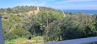 Casa adosada  Carretera de circumval·lació. Casa en el centro del pueblo