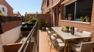 Casa adossada a Avinguda de L'Estela Ibèrica