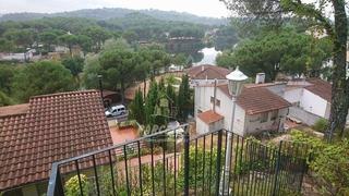 Chalet à Las Jaras. Las jaras junto al lago  precioso chalet con apartamento aparte