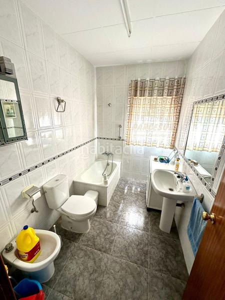 Foto f2ed24ab-0837-46a6-9bd8-42fb92c94bd4. Casa amb aparcament a El Higuerón Córdoba