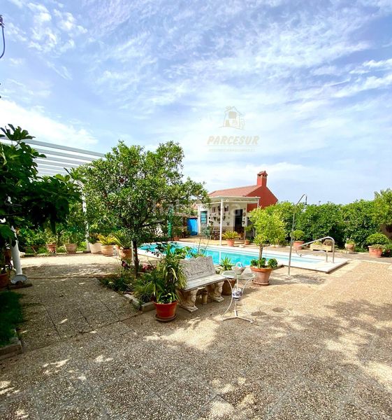 Foto e55402e8-e2f8-44c0-8ca9-e7ecf81e5895. Casa amb calefacció piscina a El Higuerón Córdoba