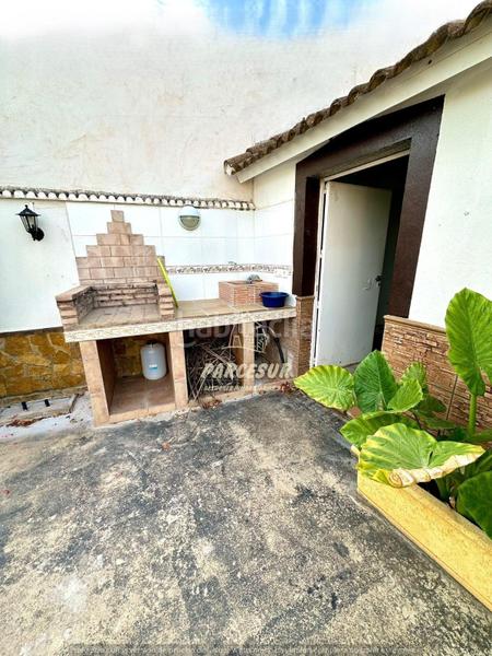 Foto 2f1f2fc7-01a6-4fe5-949c-ecc6aaf35994. Casa amb piscina a El Higuerón Córdoba