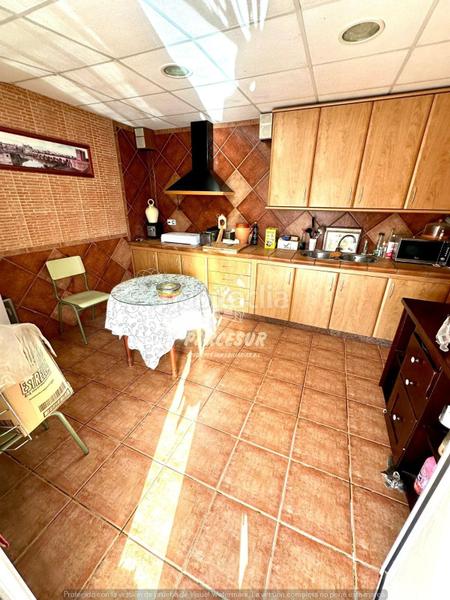 Foto 71dbe55b-d32d-489a-b48f-c0f9619dc3e1. Casa amb piscina a El Higuerón Córdoba