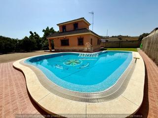 Mas à Villarrubia. Casa con terreno en villarrubia, córdoba hipotecable