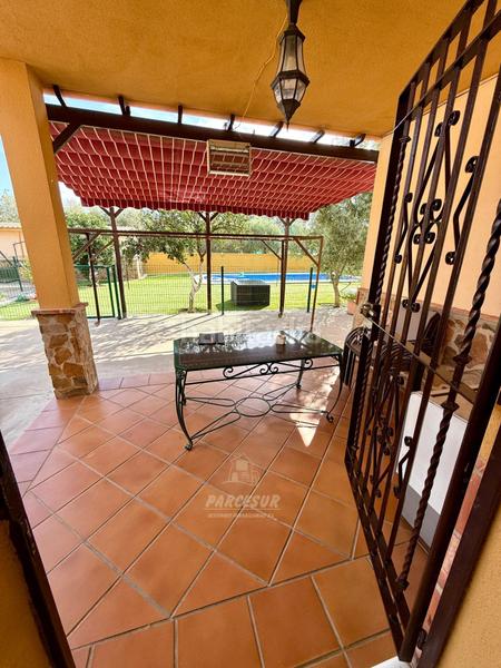 Foto 7c13813a-5add-4e1c-b33b-e32721ad1f50. Casa con parcheggio piscina in El Higuerón Córdoba