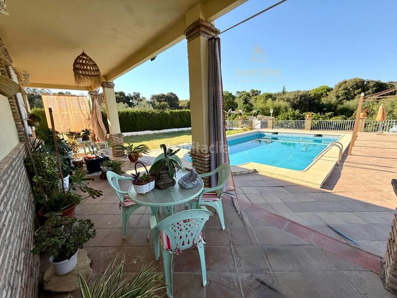 Foto 21efd9ca-0f32-4770-b146-6cf1fadf496f. Masia amb piscina a Almodóvar del Río