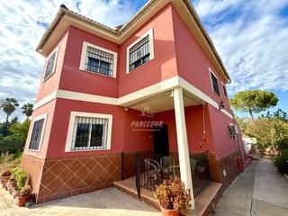 Maison à Alcolea. Casa de campo en alcolea, córdoba  con piscina y amplios espacio