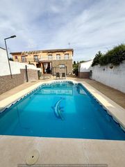 Casa en Alcolea. Casa de campo en las quemadas, c�rdoba con piscina.