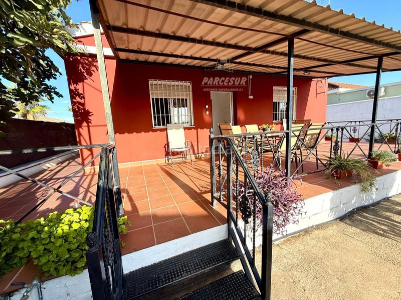 Foto 6514e56e-d911-408c-b275-97958d68b378. House with parking in El Higuerón Córdoba