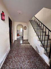 Casa adossada a Belmez. Casa adosada en el higuerón, córdoba  oportunidad para reformar