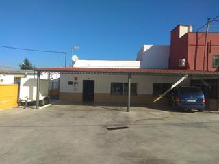 Maison à Almodóvar del Río. Los mochos  casa con negocio para alimentacion u hosteleria. hip