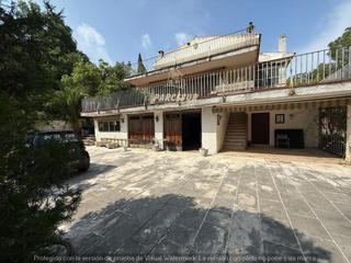 Xalet a El Brillante -El Naranjo - El Tablero. Brillante parcela de 1950m2 con chalet de unos 400 m con pìscina