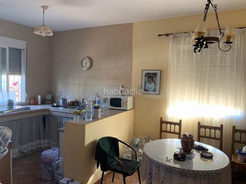 Foto 555d3d71-57cb-402e-b7d7-0a131dc7ba00. Casa amb aparcament piscina a Almodóvar del Río